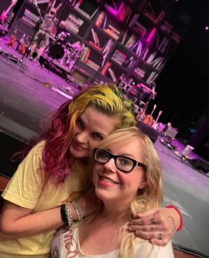 Pauley Perrette Instagram - OMG FINALLY!
Last night  @indigogirlsmusic 
FINALLY got to come back and make the world a better place!
Me and @sulli.sullivan & @johnny99la & @kirstenvangsness 
SO HAPPY!

THANK YOU @amyraymusic AND @emilysaliers for giving me a lifetime of love and music.
Since the early days back in GA. 
Y’all are and will always be the best, LOVE YOU!
And hey nice to be a new fan of opening act @garrisonstarr !
And see my awesome pal @bitchmusic 
And the band and and and…
Swipe right for the night!

1-me @sulli.sullivan @johnny99la 
2- @kirstenvangsness & me 
3- @bitchmusic me @amyraymusic 
4- @kirstenvangsness @emilysaliers me
5- @kirstenvangsness @brady_blade me  #ScienceSandwich 
6- @lyrishung me
7- @bitchmusic @garrisonstarr me
8- picks 10 years apart
9- part of my collection:)
10- @kirstenvangsness and me LOVE LOVE LOVE!