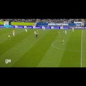 Paulo Andrade Instagram - Que noite do dinamarquês Braithwaite! Estreia impactante no Grêmio, que estava em busca de um goleador. Narrei no @sportv, pelo jeito, os primeiros de muitos gols dele no Tricolor Imortal.