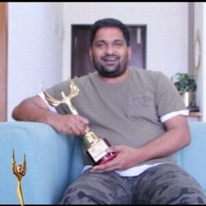 Pavan Wadeyar Instagram - Chittara Star Awards 2023 presents Best Social impact Film -Dollu @pavanwadeyar 

#pavanwdeyar #Dollu #chittara #chittarastarawards2023