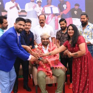 Pavan Wadeyar Instagram - Felicitated by #Teamsupreme of Dubai. It was a wonderful event in Dubai. So happy to meet all the kannada Unions of middele countries. Happy to launch the logo of #IIMF i am sure this team gonna make kannada films reach to larger audience in Middle east countries @peter_joyson mamatha_swamy @gprashv