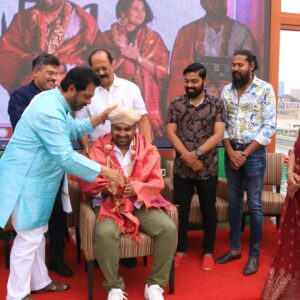 Pavan Wadeyar Instagram - Felicitated by #Teamsupreme of Dubai. It was a wonderful event in Dubai. So happy to meet all the kannada Unions of middele countries. Happy to launch the logo of #IIMF i am sure this team gonna make kannada films reach to larger audience in Middle east countries @peter_joyson mamatha_swamy @gprashv
