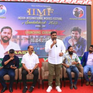 Pavan Wadeyar Instagram - Felicitated by #Teamsupreme of Dubai. It was a wonderful event in Dubai. So happy to meet all the kannada Unions of middele countries. Happy to launch the logo of #IIMF i am sure this team gonna make kannada films reach to larger audience in Middle east countries @peter_joyson mamatha_swamy @gprashv