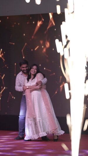 Pavan Wadeyar Instagram - Setting the Stage on Fire and in Love! 💃♥️🔥 Watch @pavanwadeyar  and his wife @apekshapurohit take their graceful moves to the Karnataka Business Awards 2023 #karnatakabusinessawards #powercouple #dancingwithlove