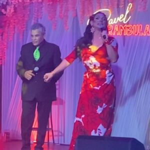 Pavel Arámbula Instagram - Un cachito de ASÍ FUE tema de Juan Gabriel un tema súper exitoso! 🎶🎼🎤🎵 un pequeño tributo con amor y respeto a ISABEL PANTOJA #imitación #pavelarambula #transformista #imitador #mexico