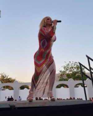 Pavel Arámbula Instagram - Santiago Ixcuintla, Nayarit show 2023 #pavelarambula #show #transformista #conciertoshow #makeup #vestiario 🤩🎵🎤🎹🎶🤩🎵🎤🎹🎶🤩🎵🎤🎹🎶
