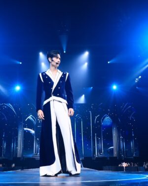 Pavel Naret Promphaopun Instagram - I’m lost for words with my time performing at “PoohPavel FirstDate Presented By มาม่า” Thank you for your love and support, it was such an amazing lifetime experience getting to perform like this, I hope in the future we will have chance to meet again in such an amazing time and place like this one. First ever PoohPavel FanMeeting, with my partner. A great one too.

And, I got to show my #BabeCats the real #PAVELPHOOM, remember him. 🖤🎀

Thank you to all departments who made this show such an amazing experience for me and my supporters.

ขอบคุณพ่อเอสแม่ฉอดนะคับที่ให้โอกาสพวกเราและเชื่อในตัวพวกเราว่าจะทำออกมาดี @djpchod @s.vorarit 

ขอบคุณพาร์มเนอร์ที่ดีของผมที่ทำให้เดทนี้สมบูรณ์แบบที่สุด @ppoohkt 

ขอบคุณครอบครัว change ที่ทำให้งานนี้ออกมาดีขนาดนี้ครับ @changeshowbiz @changeartist.official @change2561original @change2561 @t_milkky @bubabomb @sbi.ti @bankpun.bp @firssssttt @realdodoh @princedinosaur @devil_chacha และทีมงานอื่นๆด้วยคับ

ขอบคุณครูอู๋ที่เชื่อในตัวผมนะคับ @auulala 

ขอบคุณครูกล้องที่ voice coach ให้พวกเรานะคับ @kongniti 

ขอบคุณพี่บอยที่ทำดนตรีให้พวกเราด้วยคับบบ สนุกมาก! 

ขอบคุณพี่เบสพี่ชายที่ให้กำลังใจว่าผมทำหุ่นได้มาตลอด หลังจากนี้เราสู้กันต่อ @bestfitts 

ขอบคุณแม่ๆ ด้วยที่ทำให้ หน้าผมชุดเริ่ดๆเลยงับ @oz_silaviwat @bay.makeuphair @bmpurimphat @ra.vitsada 

Thank you @kuztompitch for amazing 🎤 
Thank you @sense_ears for in ears piece ✨

ขอบคุณเพื่อนๆที่มา support ด้วย รักนะ ❤️ @benjaminbrasier @_victormechai @kru_pop_class 

ขอบคุณ #BabeCats สำหรับกำลังใจและความรัก ❤️🎀

ขอบคุณครอบครัว❤️❤️❤️❤️

#poohpavelfirstdatepresentedbyมาม่า
