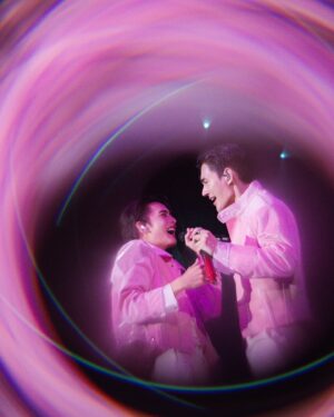 Pavel Naret Promphaopun Instagram - I’m lost for words with my time performing at “PoohPavel FirstDate Presented By มาม่า” Thank you for your love and support, it was such an amazing lifetime experience getting to perform like this, I hope in the future we will have chance to meet again in such an amazing time and place like this one. First ever PoohPavel FanMeeting, with my partner. A great one too.

And, I got to show my #BabeCats the real #PAVELPHOOM, remember him. 🖤🎀

Thank you to all departments who made this show such an amazing experience for me and my supporters.

ขอบคุณพ่อเอสแม่ฉอดนะคับที่ให้โอกาสพวกเราและเชื่อในตัวพวกเราว่าจะทำออกมาดี @djpchod @s.vorarit 

ขอบคุณพาร์มเนอร์ที่ดีของผมที่ทำให้เดทนี้สมบูรณ์แบบที่สุด @ppoohkt 

ขอบคุณครอบครัว change ที่ทำให้งานนี้ออกมาดีขนาดนี้ครับ @changeshowbiz @changeartist.official @change2561original @change2561 @t_milkky @bubabomb @sbi.ti @bankpun.bp @firssssttt @realdodoh @princedinosaur @devil_chacha และทีมงานอื่นๆด้วยคับ

ขอบคุณครูอู๋ที่เชื่อในตัวผมนะคับ @auulala 

ขอบคุณครูกล้องที่ voice coach ให้พวกเรานะคับ @kongniti 

ขอบคุณพี่บอยที่ทำดนตรีให้พวกเราด้วยคับบบ สนุกมาก! 

ขอบคุณพี่เบสพี่ชายที่ให้กำลังใจว่าผมทำหุ่นได้มาตลอด หลังจากนี้เราสู้กันต่อ @bestfitts 

ขอบคุณแม่ๆ ด้วยที่ทำให้ หน้าผมชุดเริ่ดๆเลยงับ @oz_silaviwat @bay.makeuphair @bmpurimphat @ra.vitsada 

Thank you @kuztompitch for amazing 🎤 
Thank you @sense_ears for in ears piece ✨

ขอบคุณเพื่อนๆที่มา support ด้วย รักนะ ❤️ @benjaminbrasier @_victormechai @kru_pop_class 

ขอบคุณ #BabeCats สำหรับกำลังใจและความรัก ❤️🎀

ขอบคุณครอบครัว❤️❤️❤️❤️

#poohpavelfirstdatepresentedbyมาม่า