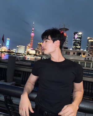 Pavel Naret Promphaopun Instagram - 🫶🏻 first time here!