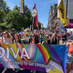 Pearl Mackie Instagram - HAPPY PRIDE EVERYONE!! 🏳️‍🌈🏳️‍⚧️🏳️‍🌈🏳️‍⚧️🏳️‍🌈🏳️‍⚧️🏳️‍🌈🏳️‍⚧️

Eternally proud to march in the @prideldn parade with @divamagazine celebrating 30 years of their amazing publication, eternally proud to be on the @guardian Pride Power list 2024 - thank you @diversityriley! Proud of my amazing WIFE and proud of our dynamic, resilient and incredible community! Thank you @sambasisterscollective for bringing the vibessssssss! 

#transyouthareloved #protecttranskids #loveislove #pride #happy #queer #proud