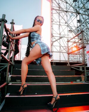 Pearl Thusi Instagram - Top o’ da mornin’!
I’m not done with all of you. 🙄😂