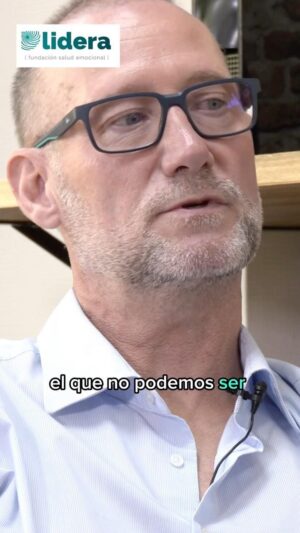 Pedro García Aguado Instagram - CONEXIÓN LIDERA 🔌 𝗣𝗲𝗱𝗿𝗼 𝗚𝗮𝗿𝗰í𝗮 𝗔𝗴𝘂𝗮𝗱𝗼

Seas quién seas, hagas lo que hagas con tu vida: permítete ser vulnerable.

💬 “𝑌𝑜 ℎ𝑒 𝑒𝑠𝑡𝑎𝑑𝑜 10 𝑎ñ𝑜𝑠 𝑠𝑢𝑏𝑖é𝑛𝑑𝑜𝑚𝑒 𝑎𝑙 𝑝𝑜𝑑𝑖𝑢𝑚 𝑦 ℎ𝑎𝑛 𝑠𝑖𝑑𝑜 𝑙𝑜𝑠 𝑎ñ𝑜𝑠 𝑒𝑛 𝑙𝑜𝑠 𝑞𝑢𝑒 ℎ𝑒 𝑠𝑖𝑑𝑜 𝑚á𝑠 𝑣𝑢𝑙𝑛𝑒𝑟𝑎𝑏𝑙𝑒”.

Tienes la charla completa en el link de nuestra BIO: ғᴜɴᴅᴀᴄɪóɴ ʟɪᴅᴇʀᴀ ᴛᴠ.

#FundacionLIDERA #bienestaremocional #salud #saludmental #saludemocional #liderazgo #deporte #deportistas #adolescentes #bullying #PedroGarciaAguado #levantalamano