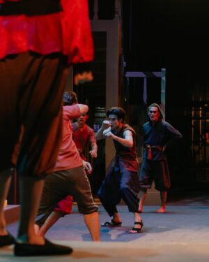 Peemapol Panichtamrong Instagram - Break a leg!!! 🤍😊 “ทัดมาลา” ละครเวทีโรงใหญ่เรื่องแรกของผม ขอบคุณโอกาสที่ดี ความเชื่อมั่น และความเชื่อใจของคนทุกๆฝ่าย พี่ตั๊วผู้กำกับ คุณครูทุกท่าน ทีมงาน และเพื่อนนักแสดงทุกคน ขอบคุณที่ไว้ใจพีคในบทบาทของทัด และให้กำลังใจกันในทุกวันที่เจอ ถึงแม้ว่าบางครั้งจะมีเหนื่อย ท้อ และกลัวทำไม่ได้ แต่ขอบคุณตัวเองที่ไม่ยอมแพ้ และปลดล็อคหลายๆอย่าง ละครเรื่องนี้คงเป็นอีกเรื่องที่จะอยู่ในใจไปตลอด โคตรสนุก โคตรเหนื่อย โคตรมีความสุข ดีใจที่ได้เป็นส่วนหนึ่งในเรื่องนี้พร้อมกับทุกคนนะครับ รวมถึงกำลังใจดีๆของผู้ชมทั้ง 4 รอบทุกคนด้วย ขอบคุณนะครับ 

ยินดีที่ได้สร้างความทรงจำดีๆตลอดเกือบ 2 เดือนกับเพื่อนๆทุกคนนะครับ ขอบคุณที่ละครทัดมาลาเกิดขึ้น มันมีค่ากับพีคมากจริงๆ ทุกคนเก่งมาก พวกเราผ่านมันมาได้! 👊🏻 #ทัดมาลา

BE PROUD OF YOURSELF :)