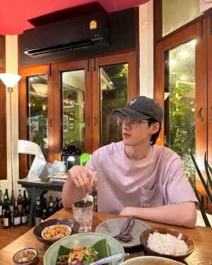 Peerawich Ploynumpol Instagram - หม่ำๆ🍖🍚🥘