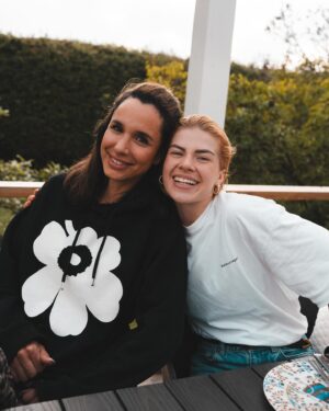 Pernilla Böckerman Instagram - Onni on ihanat ihmiset ympärillä 🧡