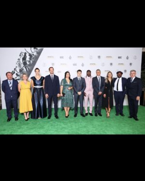 Perrine Laffont Instagram - Merci aux @sportelawards de m’avoir fait confiance en tant que membre du jury pour cette 34ème édition ✨

2 jours hyper enrichissants à visionner docus, films, courts métrages, pubs et livres sur le sport. 😻
Aux côtés de @olivierhenry74 @tessaworley @melrobertmichon @gbagbiruth @dickiepelham et @stephanelegolf 😎

Félicitation à tous les lauréats et à tous les participants 🔥
Merci aux membres de l’organisation de mettre à l’honneur les acteurs du monde du sport ☝🏼

👗 @moncler 
💄 @clairemakeupartist