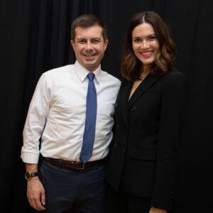 Actor Pete Buttigieg HD Instagram Photos and Wallpapers January 2020
