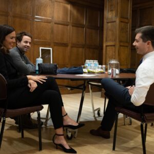 Pete Buttigieg Instagram - Thanks to @mandymooremm for hitting the campaign trail with me yesterday, and to all who joined us in Ames ahead of tonight’s #DemDebate. I’m truly grateful for your support. If you’re with us, click on the link in my bio to chip in.