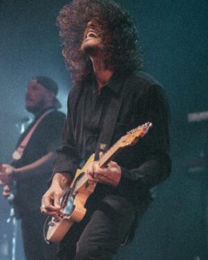 Pete Parkkonen Instagram - Musa tuntuu🖤

Tällä viikolla:
17.11. perjantai Aulanko Areena // Hämeenlinna 
18.11. lauantai @patoklubi // Kouvola 

📸 @pultsiphoto
