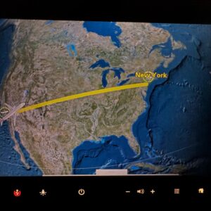 Peter Facinelli Instagram - LA—>NY #rawdoggin 
4 1/2 hours left. 
‘Think we can make it?