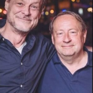 Peter Flechtner Instagram - Rückblick: Vor 2 Jahren. Unser erstes gemeinsames Video. Der Beginn einer wundervollen Reise… #peterflechtner #svenplate #synchronsprecher #voiceactors