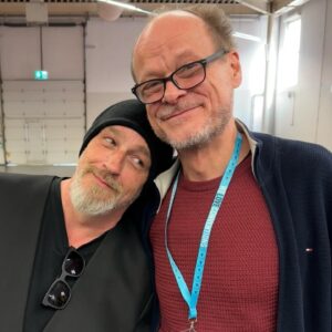 Peter Flechtner Instagram - Es war großartig. Danke an die Fans für soviel Liebe und danke @germanfilmcomiccon @rene_fox_crew für die Einladung. #peterflechtner #reinerschöne #svenplate #philippmoog #hubertusvonlerchenfeld #giulianajakobeit #richarddeananderson #edwardfurlong #walterkoenig #williamfichtner #dougjones #amyacker #torstensträter #synchronsprecher #schauspieler