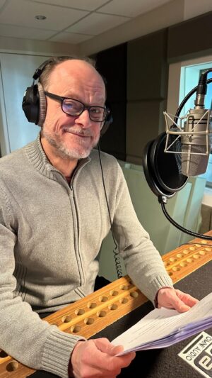 Peter Flechtner Instagram - Hörspiel Aufnahmen für den Schweizer Rundfunk. @sprecherdatei #peterflechtner #synchronsprecher #hörspiel