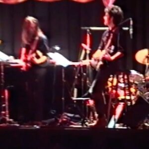 Peter Flechtner Instagram - Rückblick: Zornige Hausfrauen. 1993 durfte ich einem Musical mitspielen. Ich war Lustus Fingermann, ein Punk Club Besitzer. Mein guter Freund Uwe Büschken war auch dabei. #peterflechtner #uwebüschken #synchronsprecher #schauspieler #musical #theater @uwebuschken @mbfilmberlin