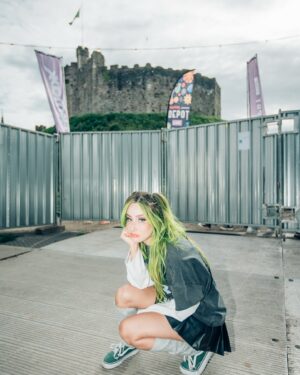 Phem Instagram - cardiff…. views of castles while on stage… thank u for a wonderful show 🖖🏼 & yes … we’ve been playing as a just a duo for these shows. always fun trying new things 💚