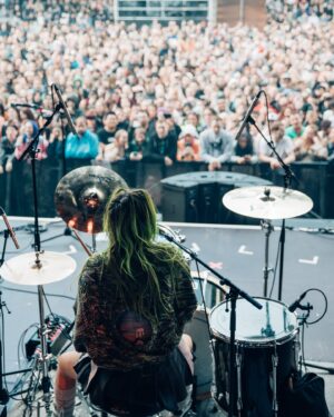 Phem Instagram - 🫴 phem 🫴 fun for the whole family // —-> phemily —-> 4evr —-> yea i guess u culd call me a rockstar 🙈  thank u for an amazing run of shows @avrillavigne & @simpleplan 🖖🏼 true icons 💚