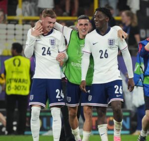 Phil Foden Instagram - One more to go 🫡 Fans were class! Bring on Sunday 💪🏻🏴󠁧󠁢󠁥󠁮󠁧󠁿