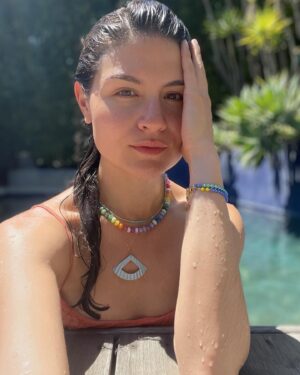 Phillipa Soo Instagram - Will be living in @solo.jewelry.shop this summer

Thank you Alyson❤️🌈