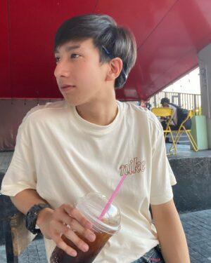 Phisith Nimit Samanjit Instagram - หมูเเดงเเต่มองหน้าคุณเเล้วเเก้มเเดง😳
