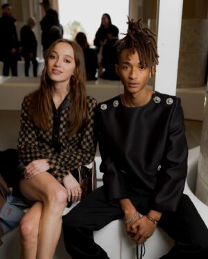 Phoebe Dynevor Instagram - I really feel so very lucky to witness @nicolasghesquiere spectacular @louisvuitton shows but this one was particularly special. Holy smokes. Gracias Barcelona 🫶🫶🫶