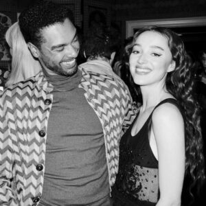 Phoebe Dynevor Instagram - We’ve come a long way since that first chemistry read in LA Mr @regejean thank you @gregwilliamsphotography for capturing this moment 💫