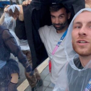 Piche Instagram - DUMP JO 🥲

1)  LIFE’S NOT FAIR @thenickydoll 💄
2) prête pour " THOR THE OLYMPICS "🥇 
3) La photo de touriste parfaite 🗼
4) Unseen moment with @gg.palmer 💅
5) Le secret enfin révélé de ma barbe 🧔‍♀️ 
6) Moment de calme avant de foutre le feu aux backstage ( j’vous raconterais ) 🔥 
7) @vxproduction_off @vespi__ @julienchapero dream team ✨
8) le cameraman qui s’est pas c’qui l’attend 🌧️ 
9) la vespiche ❤️‍🔥
10 ) 🫠🫠🫠

Incredible look by @geoffreymingot 🌹