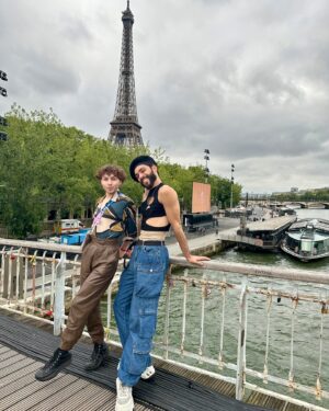 Piche Instagram - DUMP JO 🥲

1)  LIFE’S NOT FAIR @thenickydoll 💄
2) prête pour " THOR THE OLYMPICS "🥇 
3) La photo de touriste parfaite 🗼
4) Unseen moment with @gg.palmer 💅
5) Le secret enfin révélé de ma barbe 🧔‍♀️ 
6) Moment de calme avant de foutre le feu aux backstage ( j’vous raconterais ) 🔥 
7) @vxproduction_off @vespi__ @julienchapero dream team ✨
8) le cameraman qui s’est pas c’qui l’attend 🌧️ 
9) la vespiche ❤️‍🔥
10 ) 🫠🫠🫠

Incredible look by @geoffreymingot 🌹