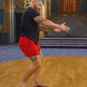 Piche Instagram - Jour J !  Les athlètes du cabaret @fantasma.show vous apprennent les bases pour être en forme olympique 😅

De quoi lâcher ses meilleurs moves pendant la cérémonie 🕺