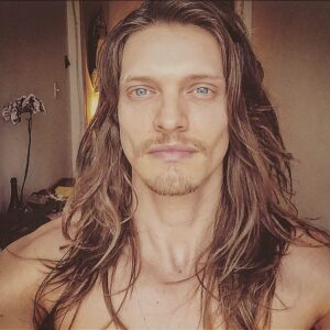 Pierre Baitelli Instagram - É um Dump de Cabelo