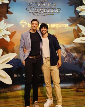 Pierre Baitelli Instagram - TBT da nossa estréia @novicarebeldebr ⛰️
Obrigado @mazzinistore 👔