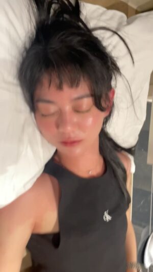 Ping-Ya Tai Instagram - 第一次喝KAHLUA加牛奶直接愛上
本來想灌醉同事怎麼先倒了呢 對呀