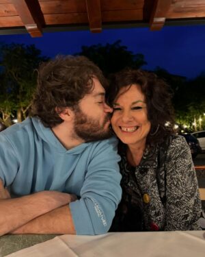 Pinguini Tattici Nucleari Instagram - Auguri a tutte le mamme, pure alla mia ❤️