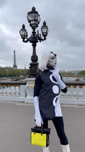 Pixie Pixie Instagram - Donde está mi gran franchute 🇫🇷 😜. 
Una noche casual de museos en la capital del amor 🍷
.
.
.

#drag #gay #dragrace #lamasdraga #art #makeup #lgbt #photograph #instagay #dragqueen #rpdr #dragracemexico #lgbtq # #dragmakeup #instagay  #gayboy #dragqueenmakeup #fashion #fashiondesigner  #makeupartist #style #art #localqueen #dragartist