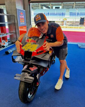 Pol Espargaró Instagram - • Test terminado… nos vemos en unos días!!!😍
• Test is done… see you in a few days!!! 😍
@ktmfactoryracing