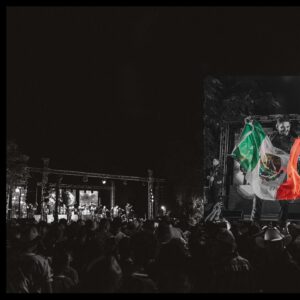 Poncho Lizarraga Instagram - ¡St Luis,IL! 🎶 Ayer fue una noche increíble gracias a todos ustedes. La energía y el entusiasmo de la multitud nos llenaron de alegría. Fue un honor compartir nuestra música con tantos fans apasionados. ¡Nos llevamos su apoyo en el corazón! #BandaElRecodo #GraciasPorSuApoyo