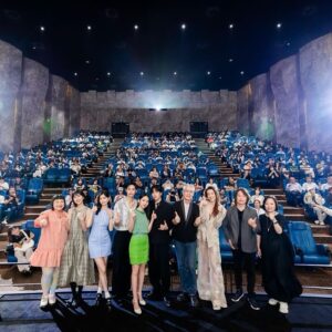 Porima Cheng Instagram - 夏日的檸檬草明天上映🎬🍋
這個夏天請叫我星卉學姊～
@movie_lemongrass 

@selfportraittaiwan @tun_grp #selfportraittw #selfportraittaiwan