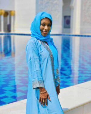 Porscha Coleman Instagram - Abu Dhabi 💙 The Grand Mosque 🕌 Swipe 👈🏽

When I tell you the PEACE that I’m experiencing on this trip 💙 

This place was so magical & a sight to behold. An experience like no other! I truly love it here.

@afrozons @afrozonssoundoff @escapeenvytravel
@dottdaley @visitabudhabi 

#global #travels #dubai #AbuDhabi #fyp #foryoupage #foryourpage #photos #photo #explore #explorepage #porschacoleman #viral #fypage #explorer #images #photography #global #mosque #content #afrozons #afrozonssoundoff #worldwide #traveler #portraitphotography #video #lifegoals #lifeisgood