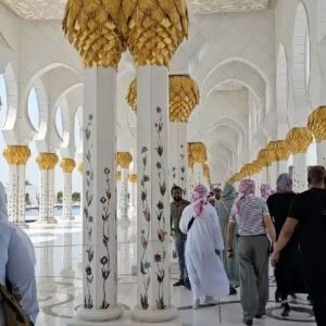 Porscha Coleman Instagram - Abu Dhabi 💙 The Grand Mosque 🕌 Swipe 👈🏽

When I tell you the PEACE that I’m experiencing on this trip 💙 

This place was so magical & a sight to behold. An experience like no other! I truly love it here.

@afrozons @afrozonssoundoff @escapeenvytravel
@dottdaley @visitabudhabi 

#global #travels #dubai #AbuDhabi #fyp #foryoupage #foryourpage #photos #photo #explore #explorepage #porschacoleman #viral #fypage #explorer #images #photography #global #mosque #content #afrozons #afrozonssoundoff #worldwide #traveler #portraitphotography #video #lifegoals #lifeisgood