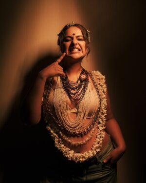 Prachi Tehlan Instagram - THE POORAM
she represents the aroma of pooram flowers , the bright fireworks ,the chains of elephants , the blings of the shops . She is elegant as the Nettipattam .

Artist ::: @prachitehlan 
Concept , styling & creative direction ::: @diljinkrishnan 
Photographed by ::: @ameer_mango 
Makeup by ::: @makeup_by_shibinantony 
Mua assisted by ::: @delia_john__ 
Location ::: @ramadaresortkochi
