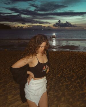 Pradaini Surva Instagram - ☀️👯‍♀️ 🫶🏽
-
If I were to write a list of Things 
that I’m grateful for 
I would be writing forever💙
-
love.