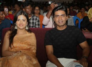 Prajin Padmanabhan Instagram - Here's the spectacular moments from #RaanjhaMotionPoster launch at VelTech University ✨😊

🔗 https://youtu.be/MTtwi4rrQSQ

#Raanjha A @icvkumar & @skpoffl production 

@prajinpadmanabhan @ivanavarun #KSambasivam @thirukumaranentertainment @phathmen @kanna.aishwarya_official @adhiran.actor @priyankaselvi_ @hari_sr_ @kishore_rama @ignatiousaswin @sasikumarartdirector @ra.mkumar8057 @ramkechidambaram @kirprasad @srimusiqoffl @onlynikil @digitallynow